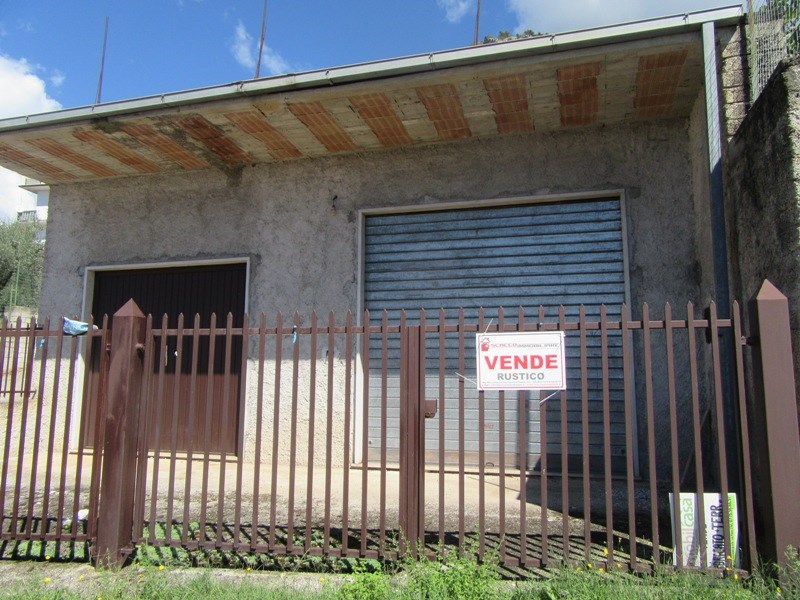 Casa Indipendente in Vendita a Roccasecca, zona via S.M. Vecchia, 48'000€, 90 m²