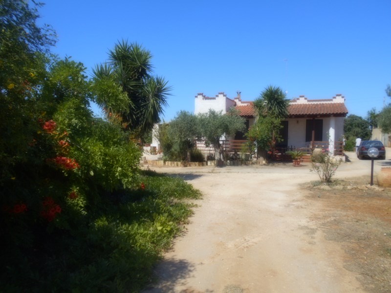 Terreno agricolo in Vendita a Castelvetrano, zona Contrada Canalotto Rio, 265'000&euro;, 20600 m²