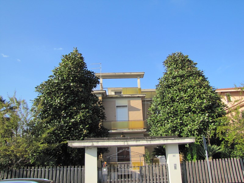 Villa in Vendita a Roccasecca, zona via Risorgimento, 215'000€, 250 m²