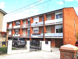 Villetta a schiera in Vendita a Copparo, 70'000&euro;, 165 m²