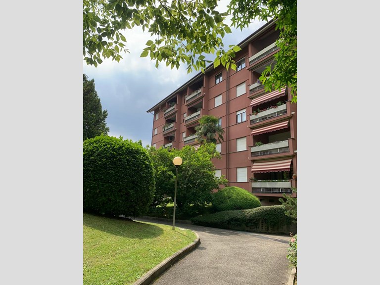 Trilocale in Vendita a Torino, zona Barca, 120'000€, 60 m², arredato