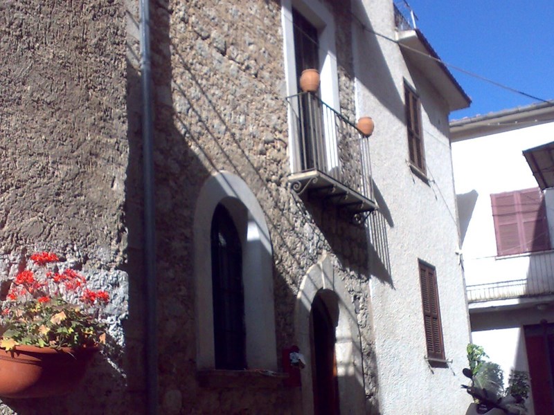 Casa Indipendente in Vendita a Roccasecca, zona vicolo Concordia, 55'000€, 80 m²