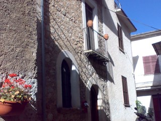 Casa Indipendente in Vendita a Roccasecca, zona vicolo Concordia, 55'000€, 80 m²