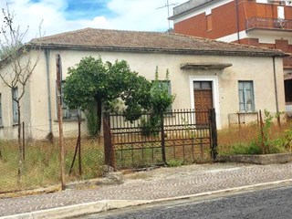 Casa Indipendente in Vendita a Colfelice, 63'000€, 130 m²