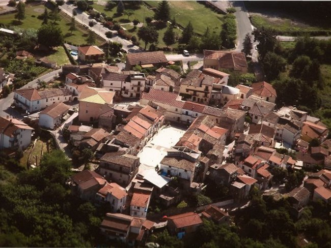 Casa Indipendente in Vendita a Colfelice, zona via Campogrande, 18'000€, 60 m²