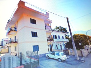 Appartamento in Vendita a Telese Terme, zona centrale, 47'400€, 100 m²
