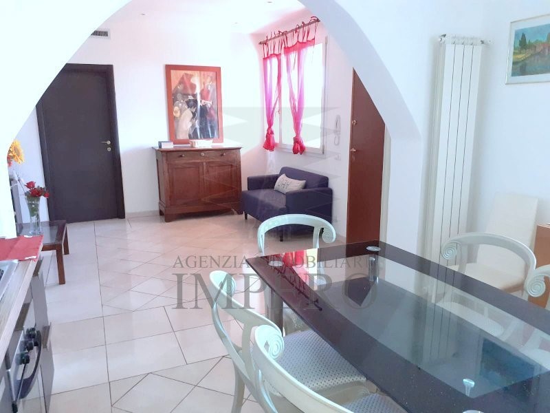 Trilocale in Vendita a Ventimiglia, zona Mortola Superiore, 179'000€, 70 m²