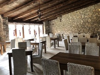 Attività commerciale in Vendita a Benevento, zona centro, 85'000€, 350 m², arredato