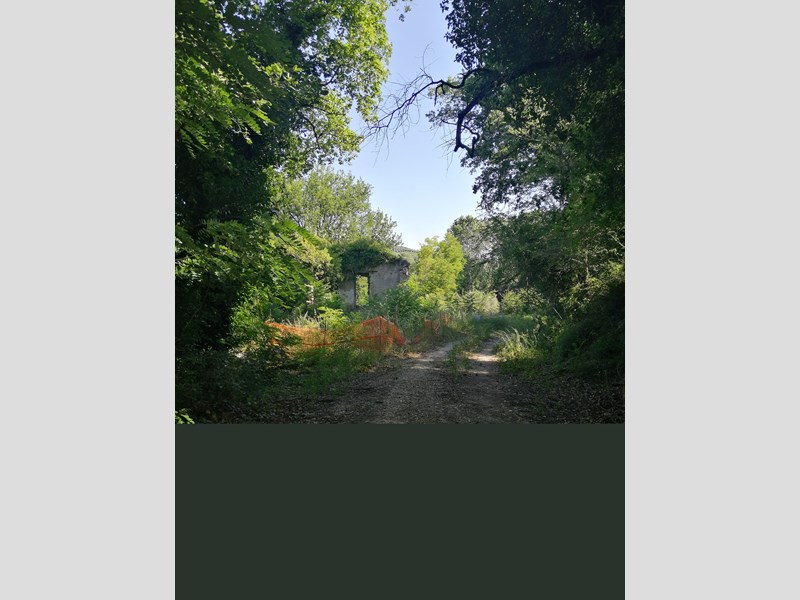 Terreno edificabile in Vendita a Ari, zona via santa maria, 18'500€, 1000 m²