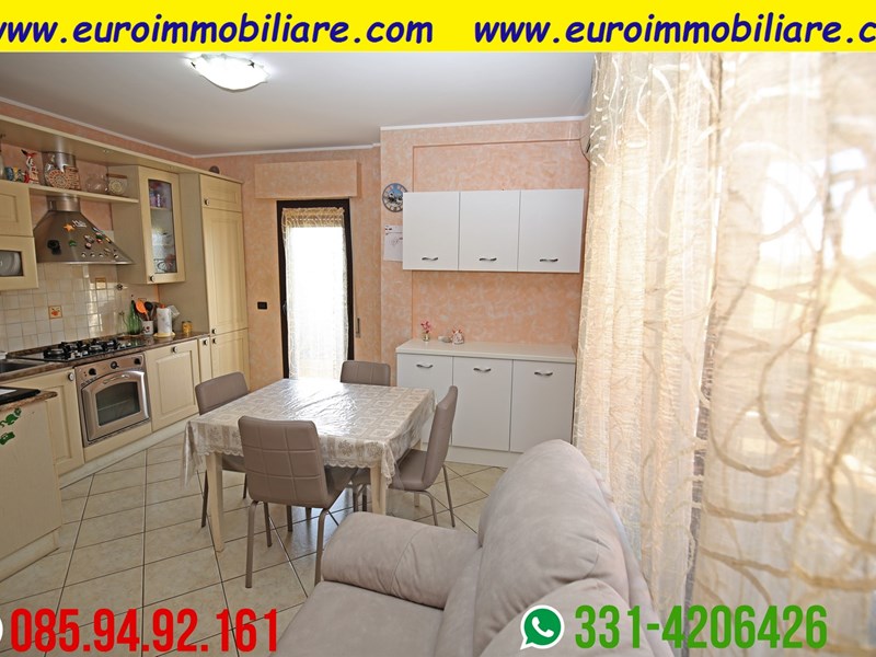 Trilocale in Vendita a Pineto, zona PINETO, 108'000&euro;, 65 m², con Box