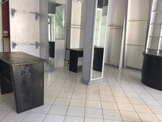 Capannone in Affitto a Carrara, zona MARINA DI CARRARA, 600€, 50 m²