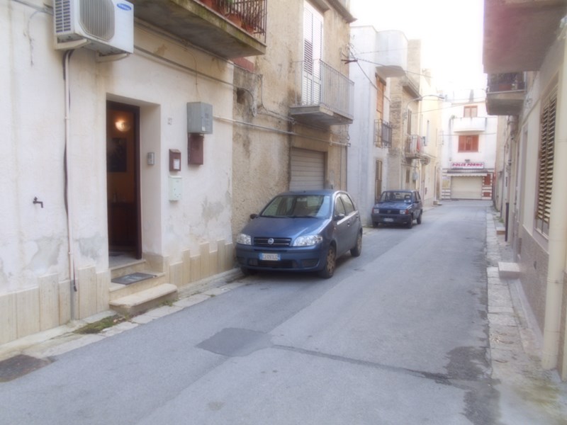 Appartamento in Vendita a Castelvetrano, zona San Giovanni, 47'000&euro;, 115 m², arredato