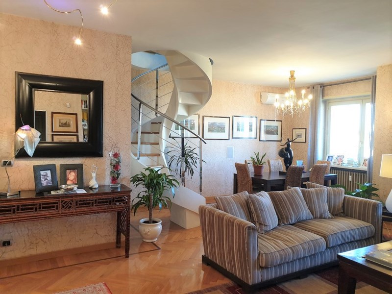 Appartamento in Vendita a Torino, zona Campidoglio, 550'000€, 230 m²