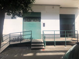 Immobile commerciale in Affitto a Sant'Arpino, zona centro, 400€, 40 m²