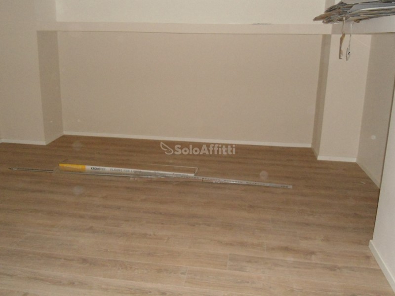 Capannone in Affitto a Senigallia, zona Centro, 800€, 38 m²