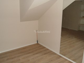Capannone in Affitto a Senigallia, zona Centro, 800€, 38 m²