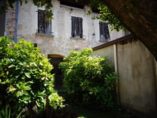 Casa Semi Indipendente in Vendita a Sabbio Chiese, 86'000€, 384 m²