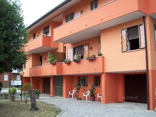 Appartamento in Vendita a Monselice, zona Marco Polo, 98'000€, 110 m², arredato, con Box
