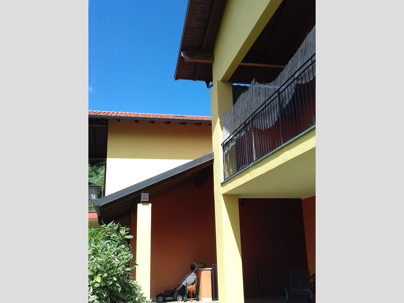 Villa in Vendita a Verbania, zona San Bernardino Verbano, 300'000€, 160 m², con Box