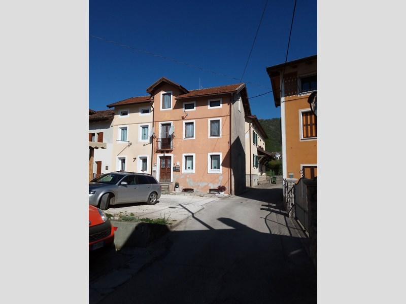 Monolocale in Affitto a Belluno, zona Cusighe  via dassi,59, 230€, 24 m², arredato