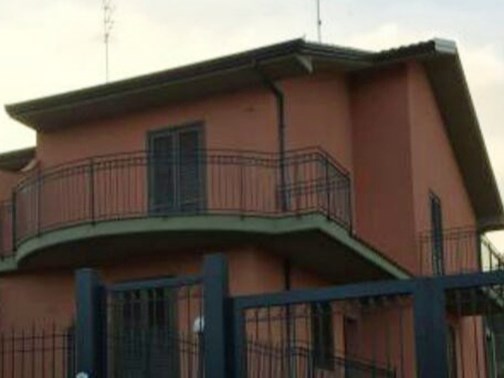 Villa bifamiliare in Vendita a Viagrande, 340'000&euro;, 250 m², con Box