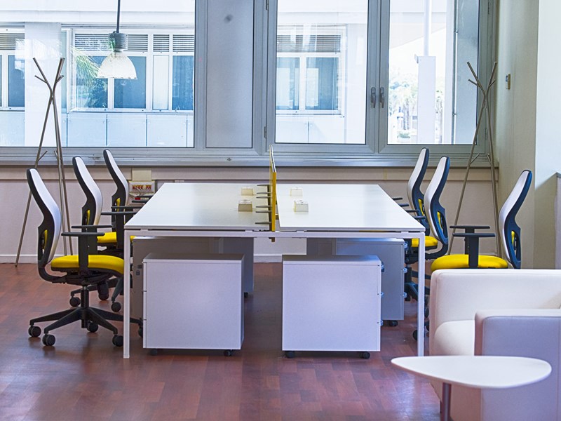 Ufficio in Affitto a Fiumicino, zona Fiumicino, 900€, arredato