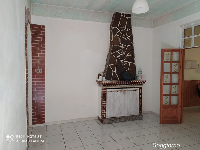 Appartamento in Vendita a Domusnovas, zona Cracchera, 76'000€, 86 m²