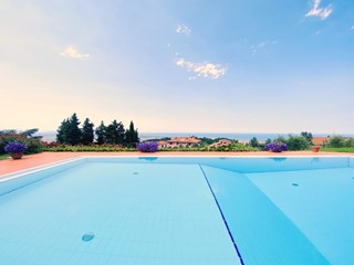 Villa in Vendita a Massarosa, zona Corsanico, 2'200'000€, 200 m²