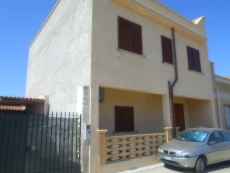Casa Indipendente in Vendita a Campobello di Mazara, zona Tre Fontane Lato Ovest, 160'000€, 140 m²