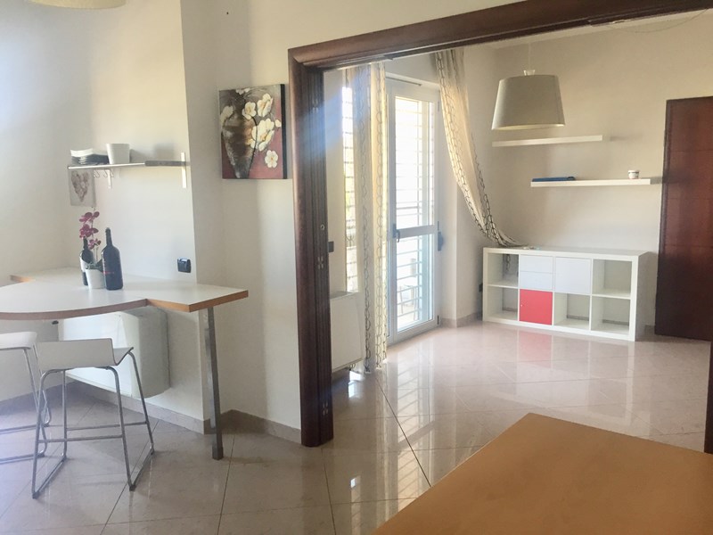 Trilocale in Vendita a Bari, zona carbonara, 255'000€, 100 m², con Box