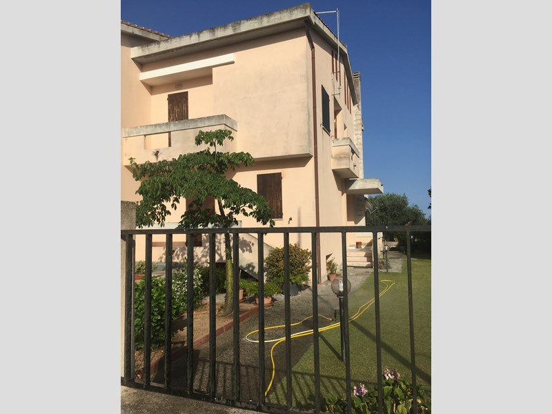Villa bifamiliare in Vendita a Pula, 230'000&euro;, 155 m²