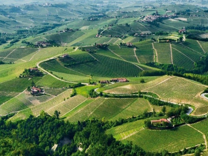 Rustico in Vendita a Clavesana, zona immerso nelle Langhe , 70'000€, 400 m², arredato