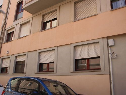 Ufficio in Vendita a Cagliari, zona Via Ada Negri, 69'000€, 90 m²