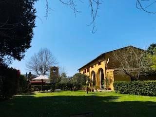 Casa di corte in Vendita a San Giuliano Terme, zona Molina di Quosa, 889'000€, 525 m²
