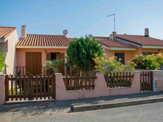 Villetta a schiera in Vendita a Cabras, zona Villaggio al mare Funtana Meiga , 380'000€, 200 m², arredato