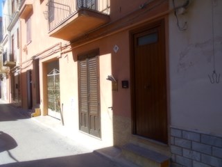 Casa Indipendente in Vendita a Castelvetrano, zona centrale, 35'000&euro;, 100 m², arredato