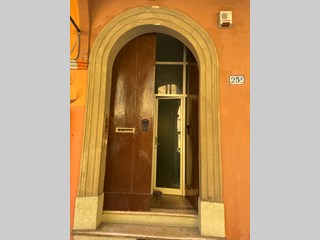 Studio in Affitto a Bologna, zona via delle Belle Arti , 1'200€, 94 m²