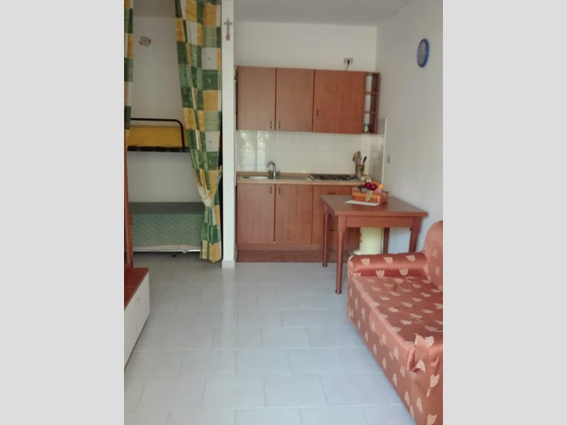 Monolocale in Affitto a Isola di Capo Rizzuto, zona Le Castella, 2'500€, 50 m², arredato