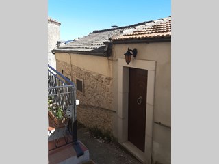 Appartamento in Vendita a Montaquila, 70'000€, 120 m², arredato