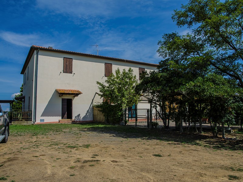 Casale in Vendita a Bibbona, 250'000€, arredato, con Box