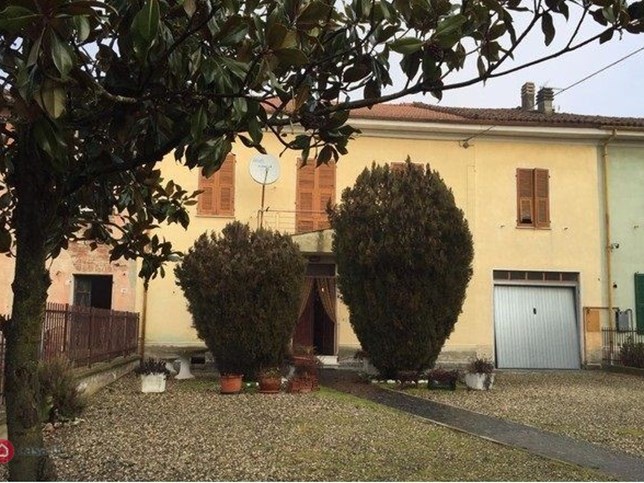Casa Indipendente in Vendita a Fresonara, 120'000€, 360 m²