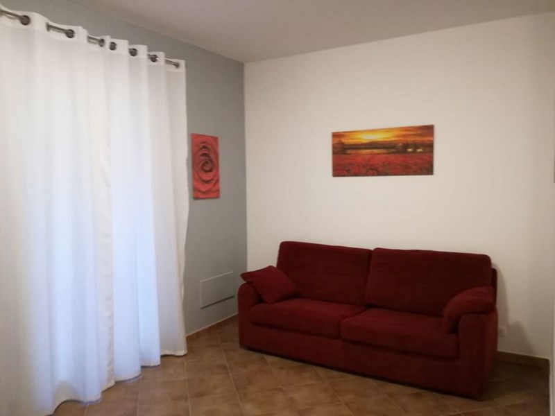 Trilocale in Affitto a Lascari, 400€, 76 m², arredato