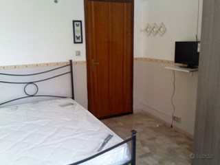 Quadrilocale in Affitto a Bologna, zona Piaza azzarita, 300€, 15 m², arredato