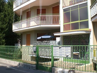 Trilocale in Vendita a Ponte San Pietro, zona Stazione, 98'000€, 100 m², arredato, con Box