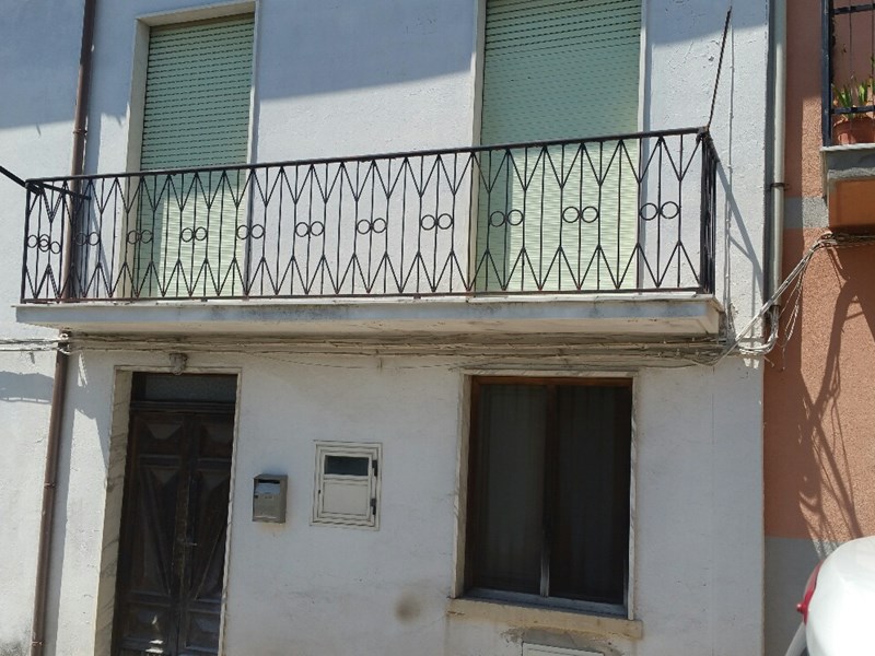 Casa Indipendente in Vendita a San Marco dei Cavoti, zona Via Rocce 22, 50'000€, 100 m²