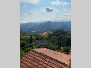 Appartamento in Vendita a Perinaldo, 30'000€, 80 m²