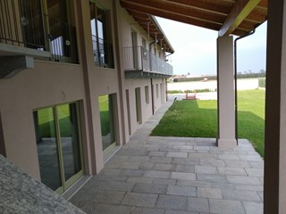 Casale in Vendita a Savigliano, zona Sanità, 490'000€, 300 m²