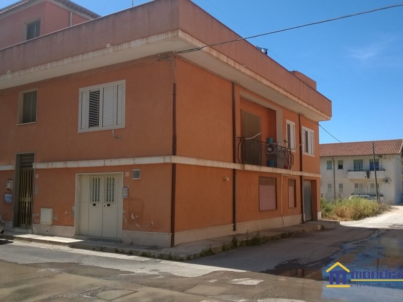 Casa Indipendente in Vendita a Pachino, 115'000€, 260 m²