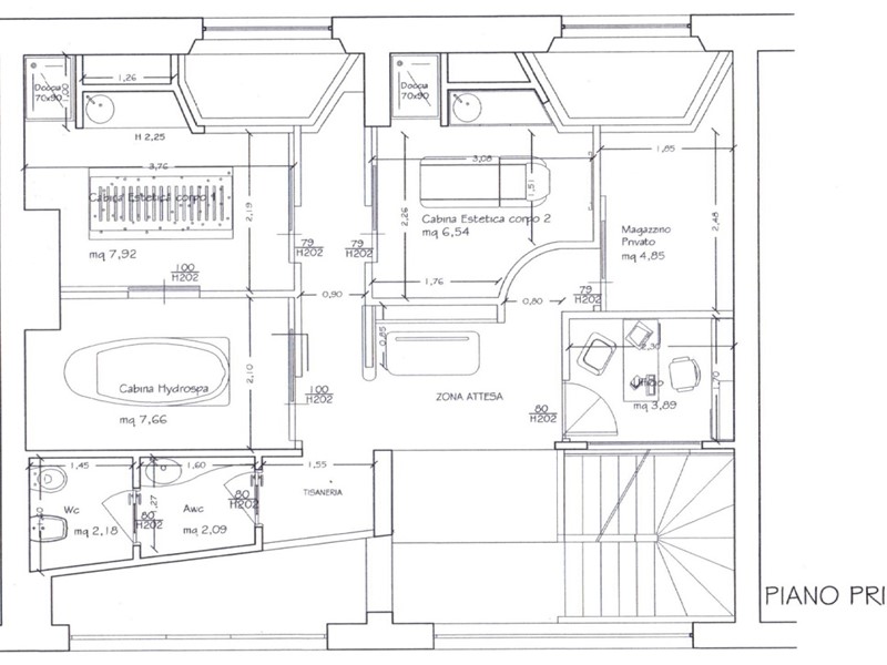 Ufficio in Vendita a Lucca, zona Arancio, 400'000€, 140 m²