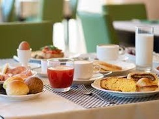 Attività commerciale in Vendita a Brescia, zona Zona Centro, 323'000€, , arredato